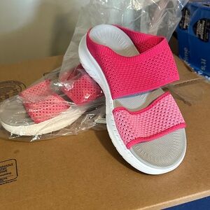 Easy Spirit Pink and Gray Flats